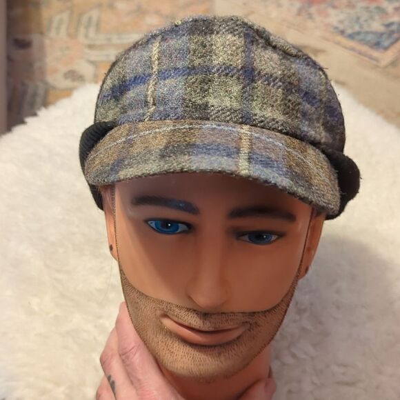 Tweed Baseball Style Cap with Earflaps - Picture 3 of 8